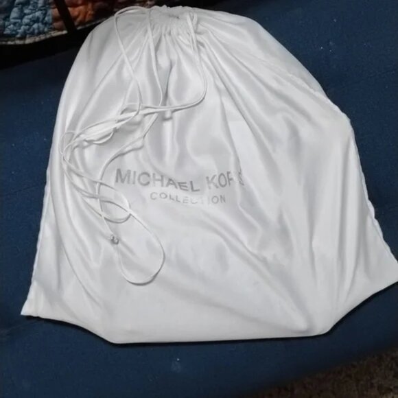 Michael Kors Womens Bags Michael Kors Jet Set Tote - Picture 4 of 5